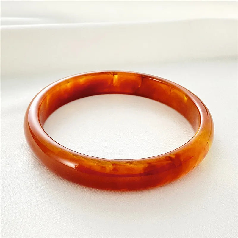 Bracelet en acrylique semi-transparent