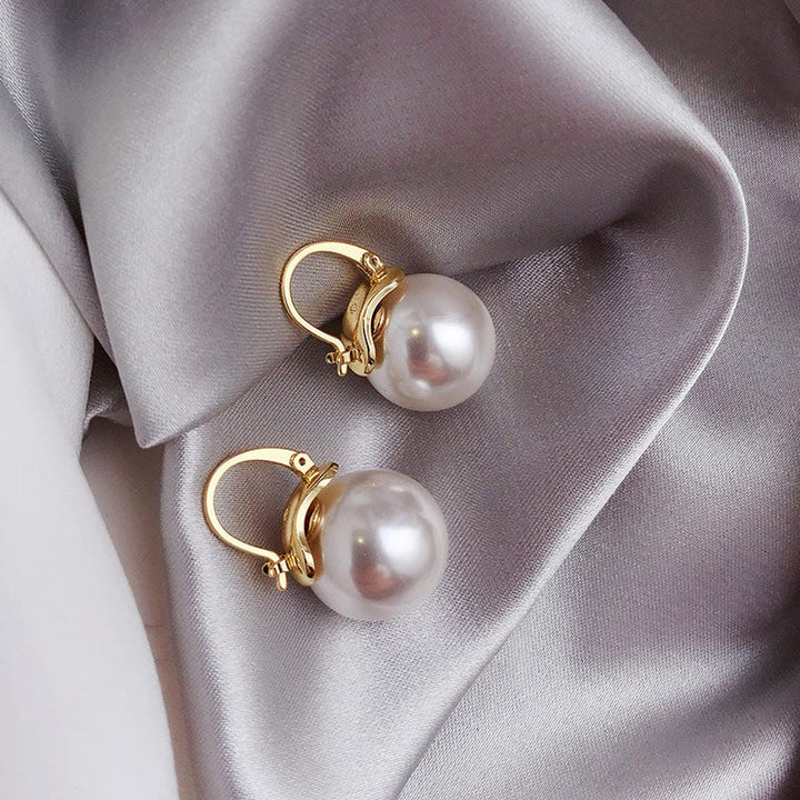 Thick Pearl Gold Earrings