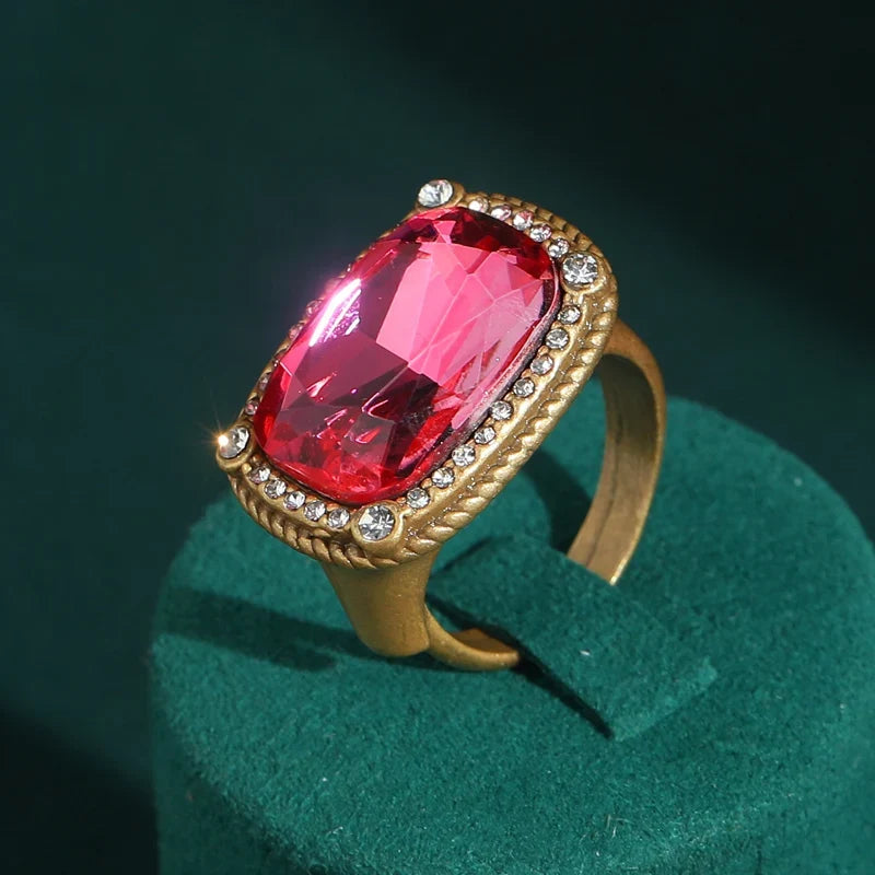 Bague Sophistiquée en Zircon Carré