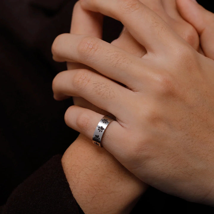 Bague artisanale en acier inoxydable avec empreinte de patte