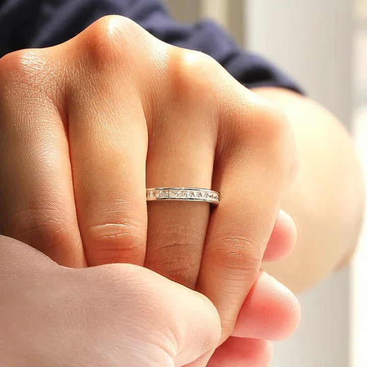 Bague Minimaliste en Zirconium Argenté