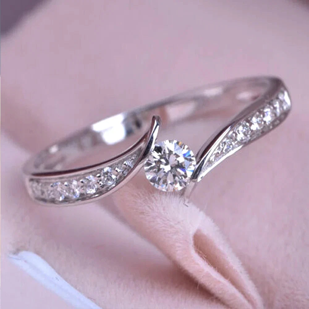 Bague Minimaliste en Zirconium Luxueuse