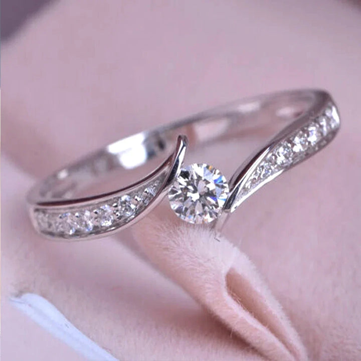 Bague Minimaliste en Zirconium Luxueuse