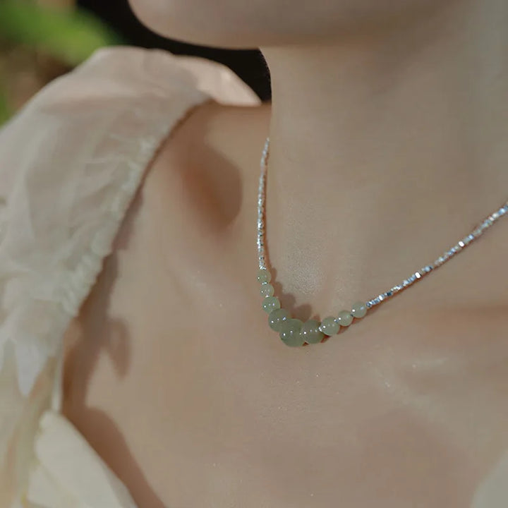 Collier Minimaliste en Jade avec Chaîne de Perles