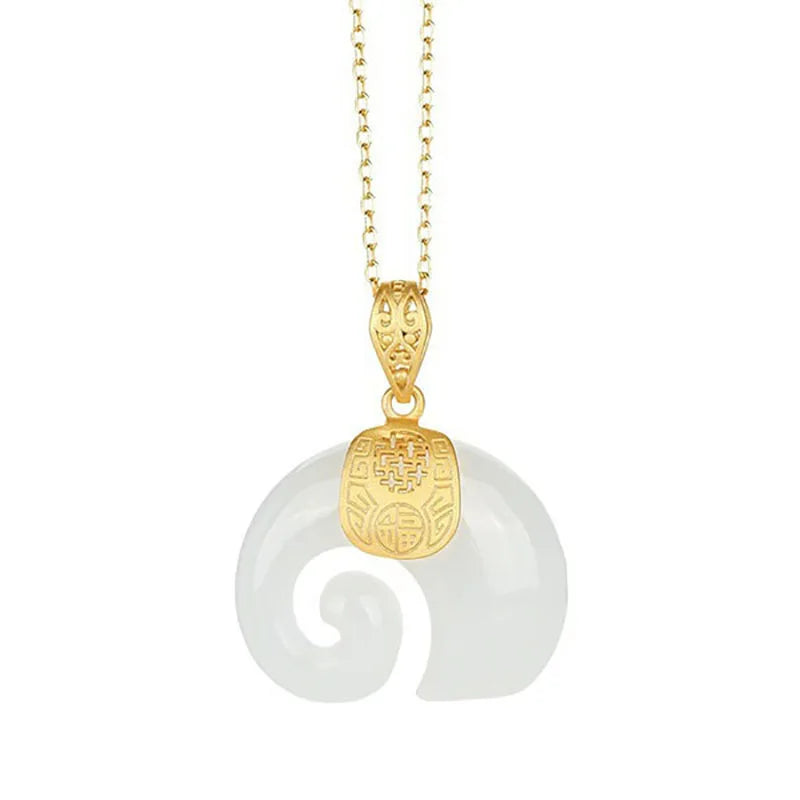 Collier Pendentif Éléphant en Jade Hetian – Chaîne en Or 18K Plaqué pour Femmes