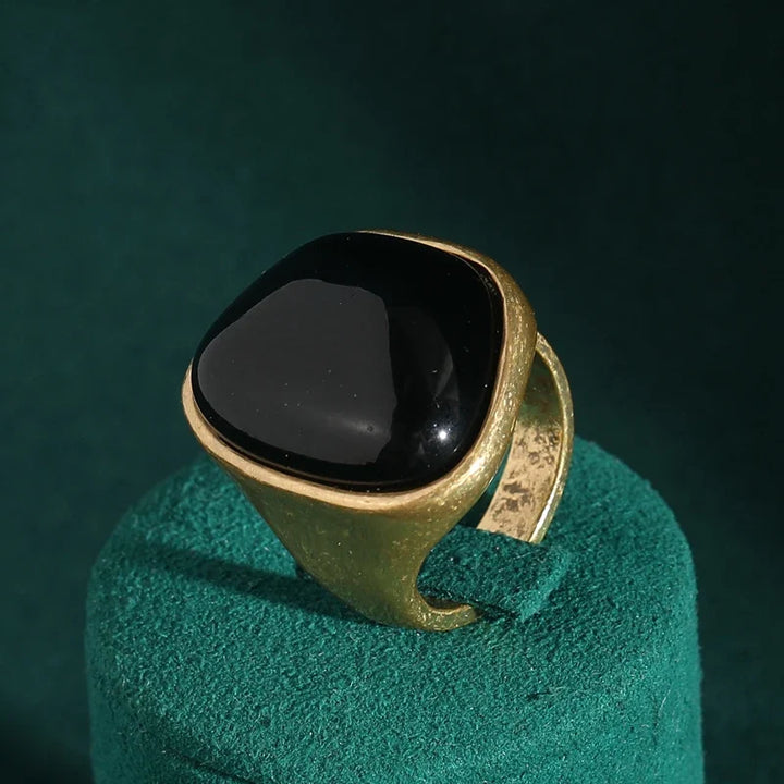 Bague en Or avec Perle Lisse Irrégulière