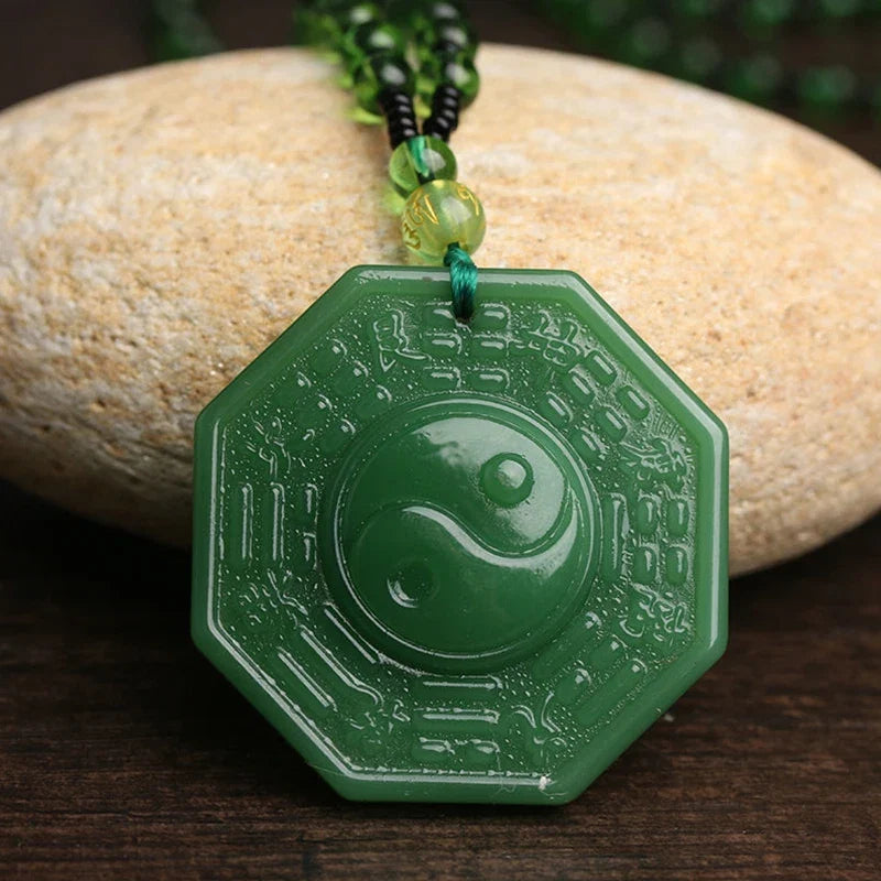 Pendentif Yin Yang en jade