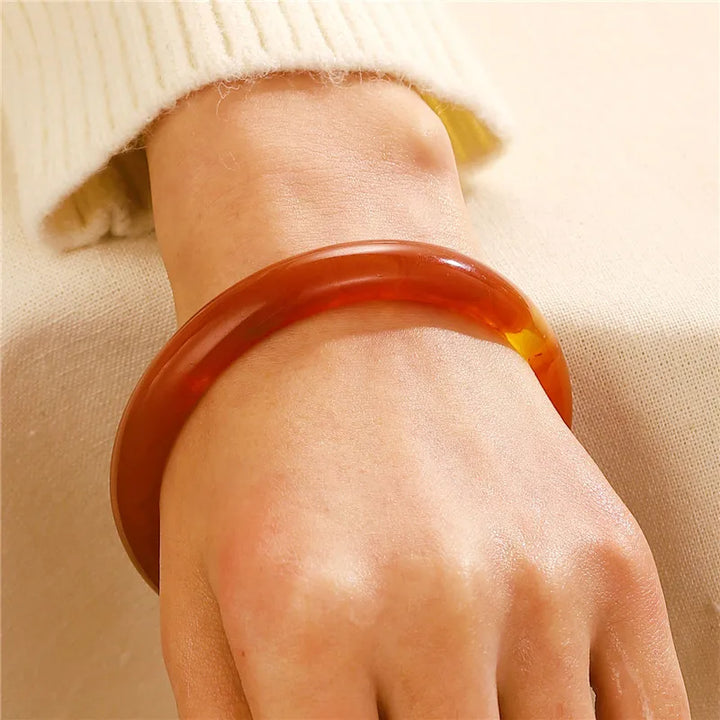 Bracelet en acrylique semi-transparent