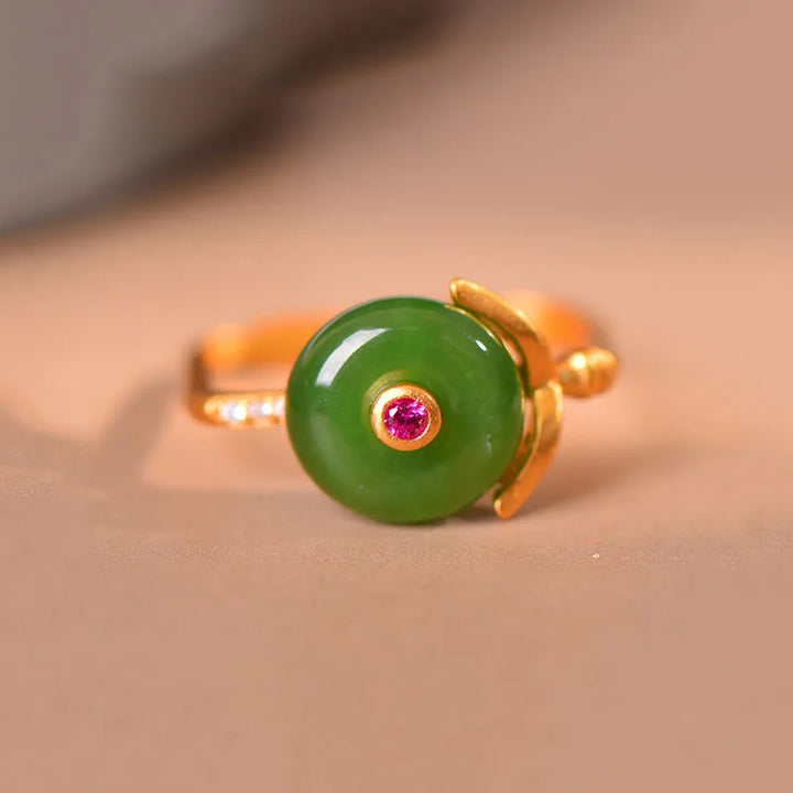 Bague en jade carrée élégante
