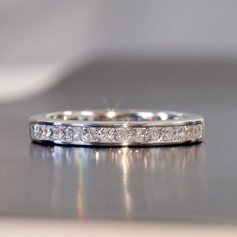 Bague Minimaliste en Zirconium Argenté