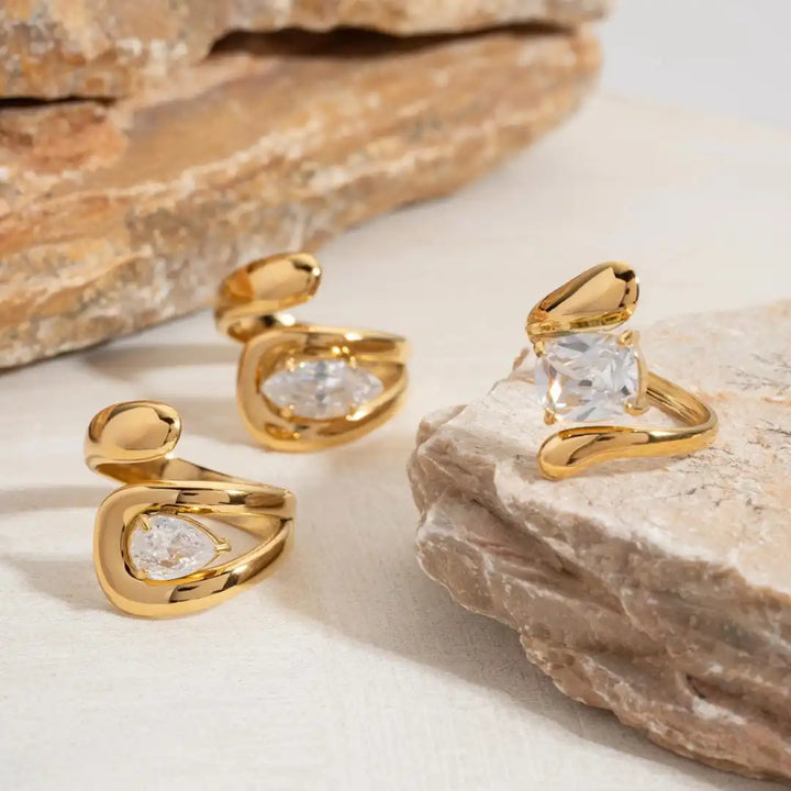 Timeless Gold Teardrop Zirconium Ring