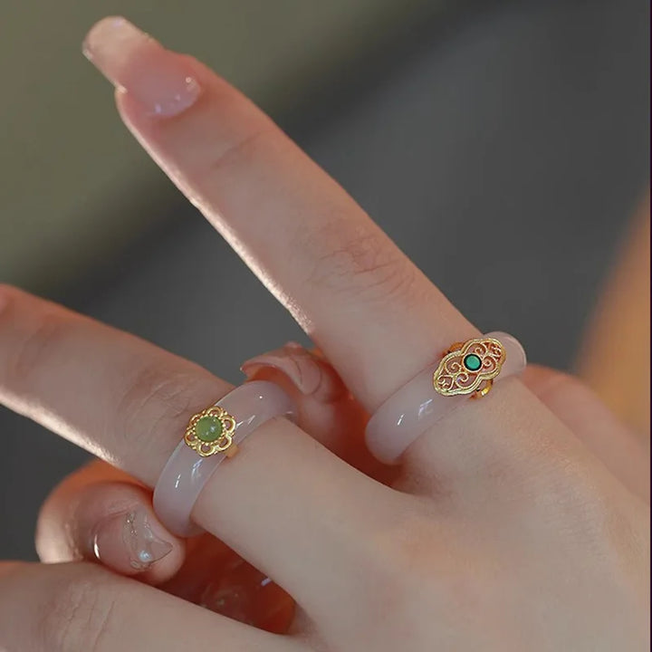 Bague en zirconium avec bandes de chalcedoine