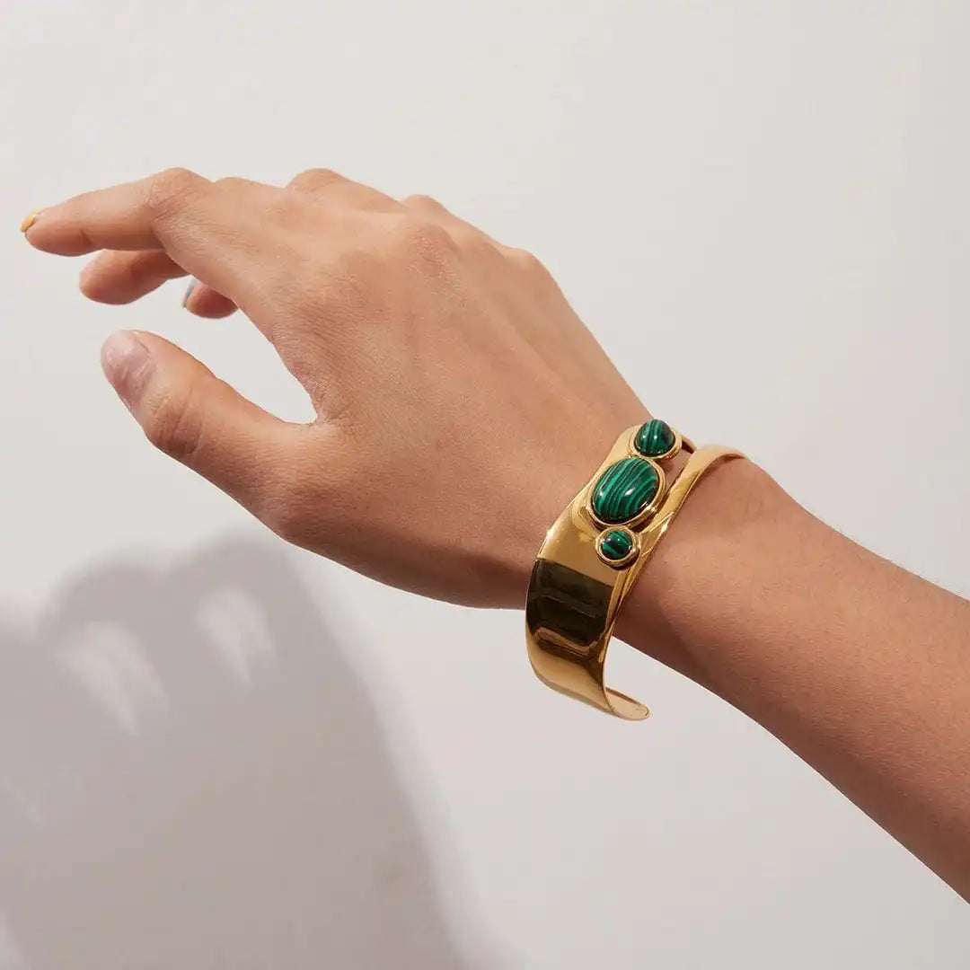 Vintage Tiger Eye Bracelet in Gold