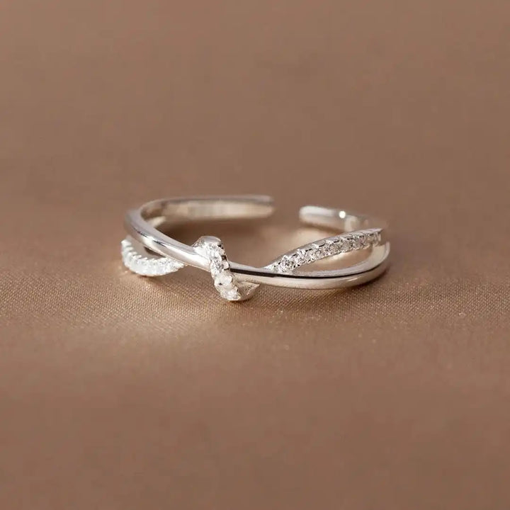 Bague Classique à Nœud Croisé