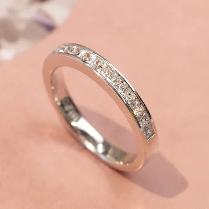 Bague Minimaliste en Zirconium Argenté