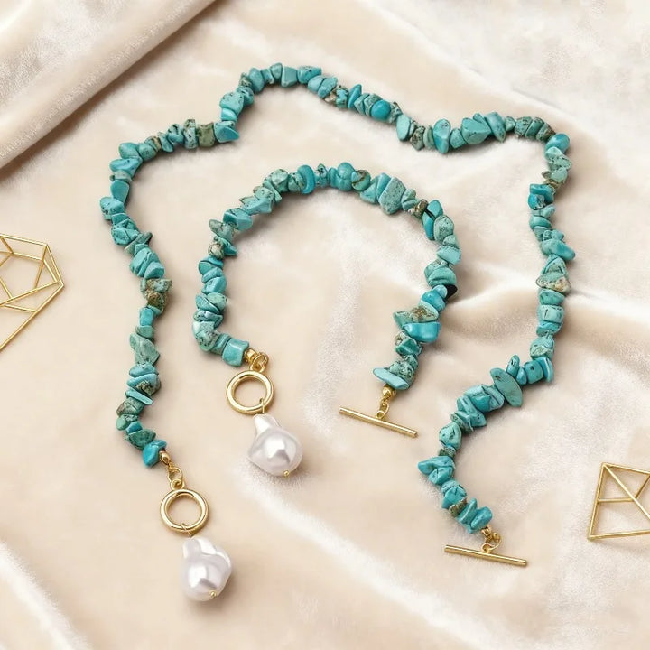 Collier en turquoise avec fermoir et perles baroques