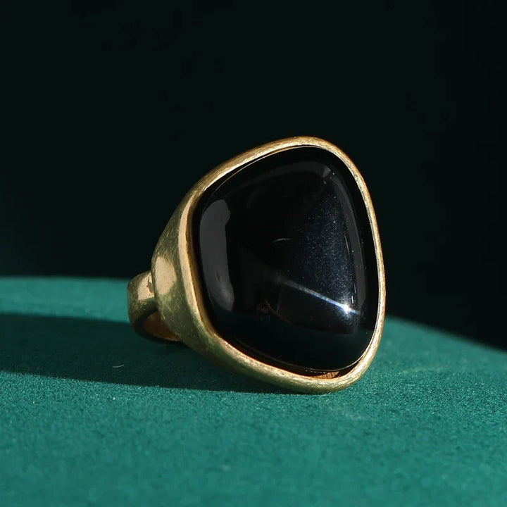 Bague en Or avec Perle Lisse Irrégulière