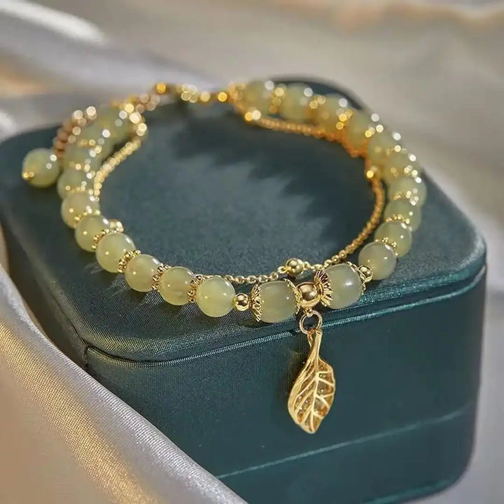 Bracelet Élégant en Jade Vert Doré