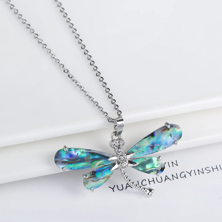 Collier Pendentif en Coquillage Naturel - Papillon