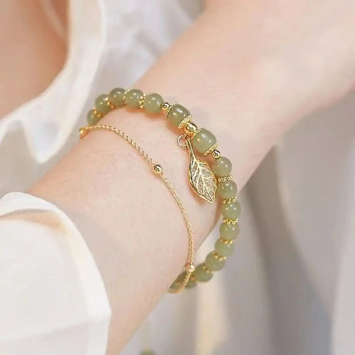 Bracelet Élégant en Jade Vert Doré