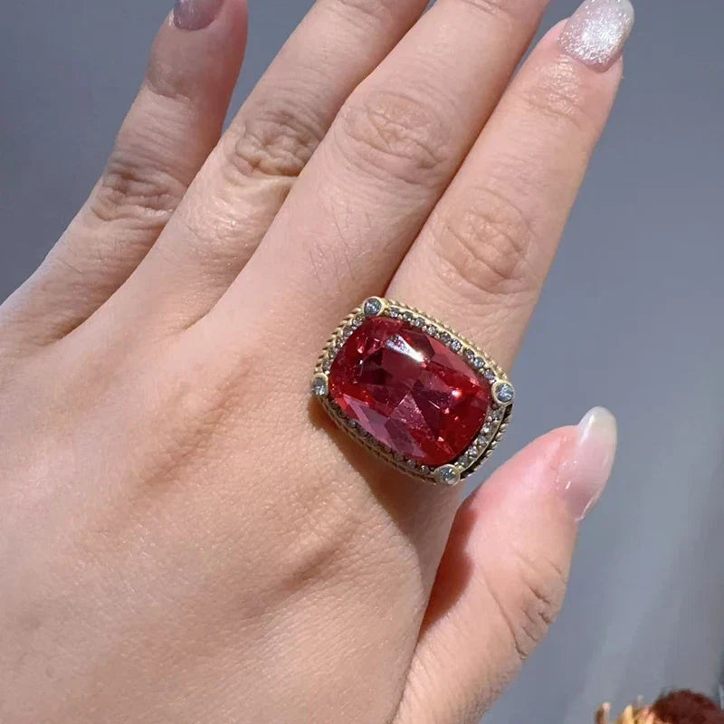 Bague Sophistiquée en Zircon Carré