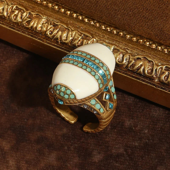 Bague en opale émaillée blanche