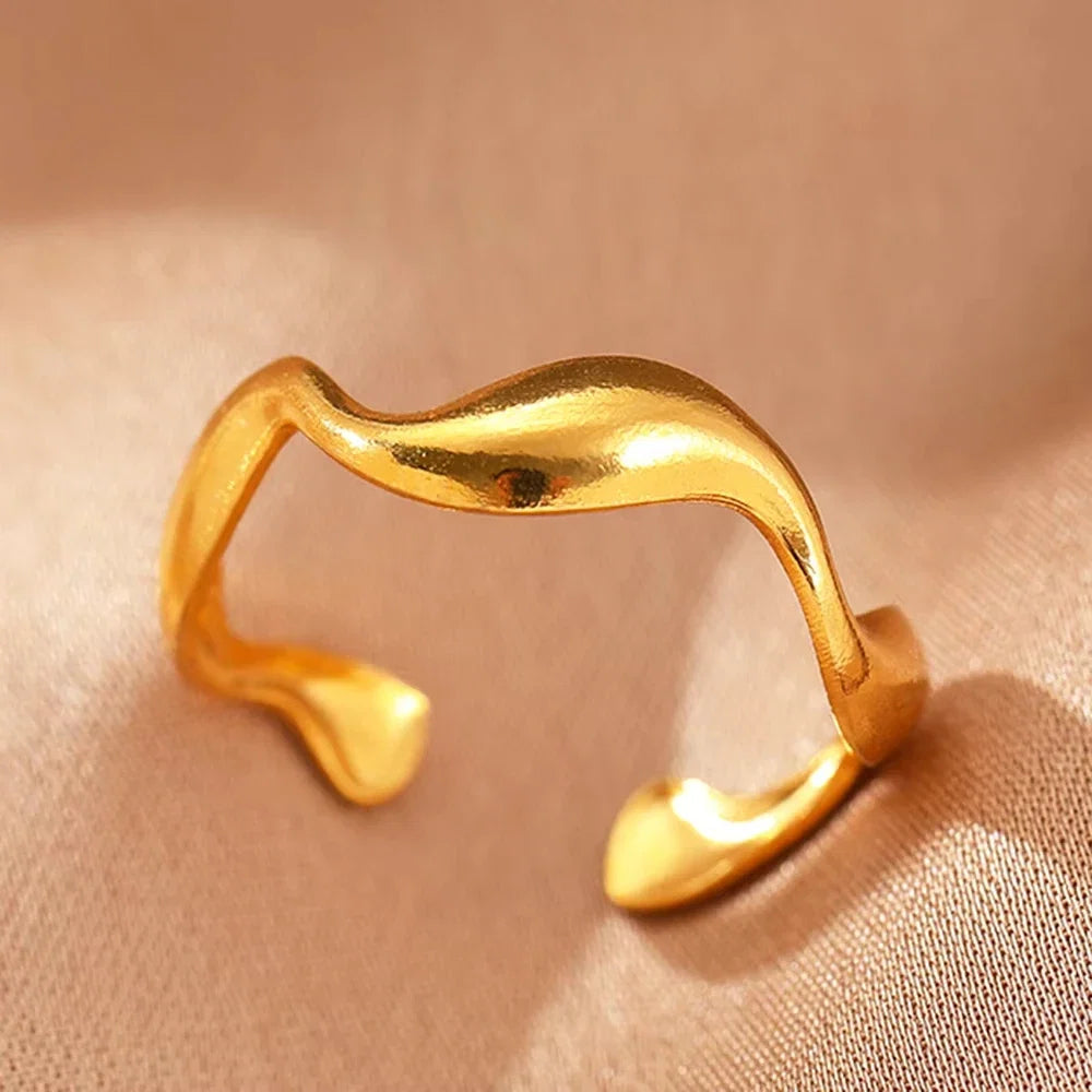 Bague de déclaration en or ciselé