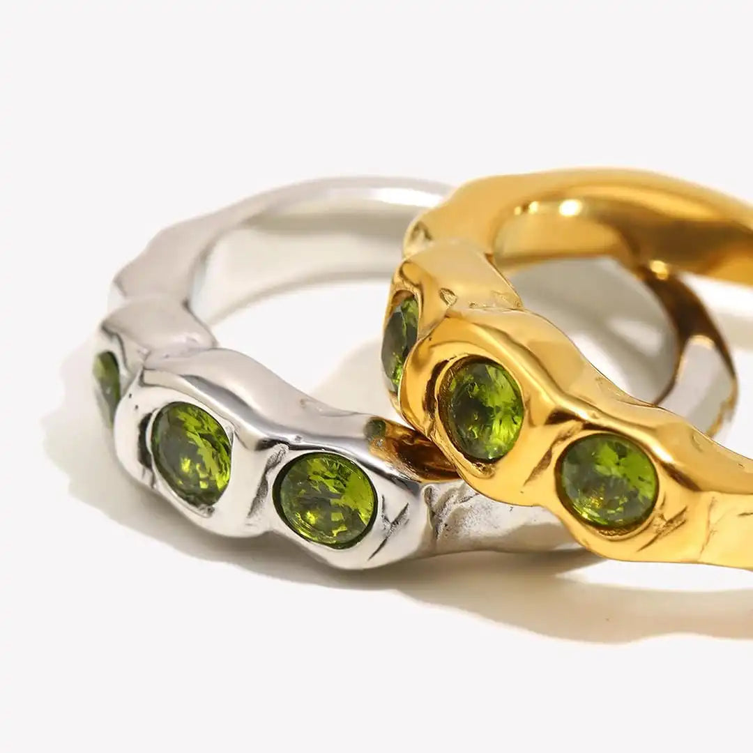 Vintage Gold Gemstone Inlaid Ring