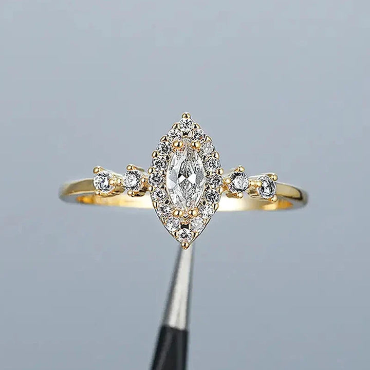 Bague Exquise en Zirconia Marquise