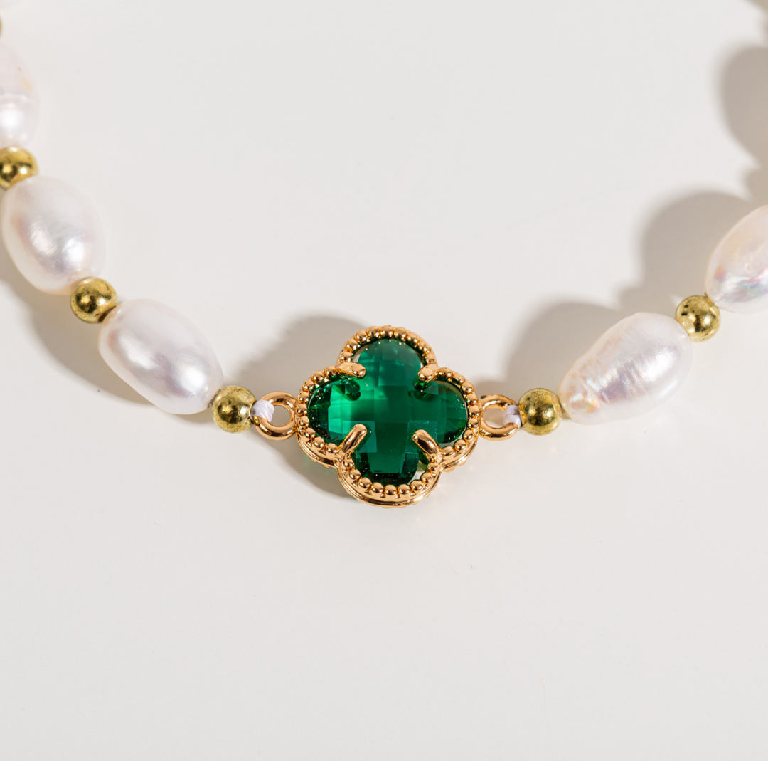 Bracelet en trèfle émeraude orné d&