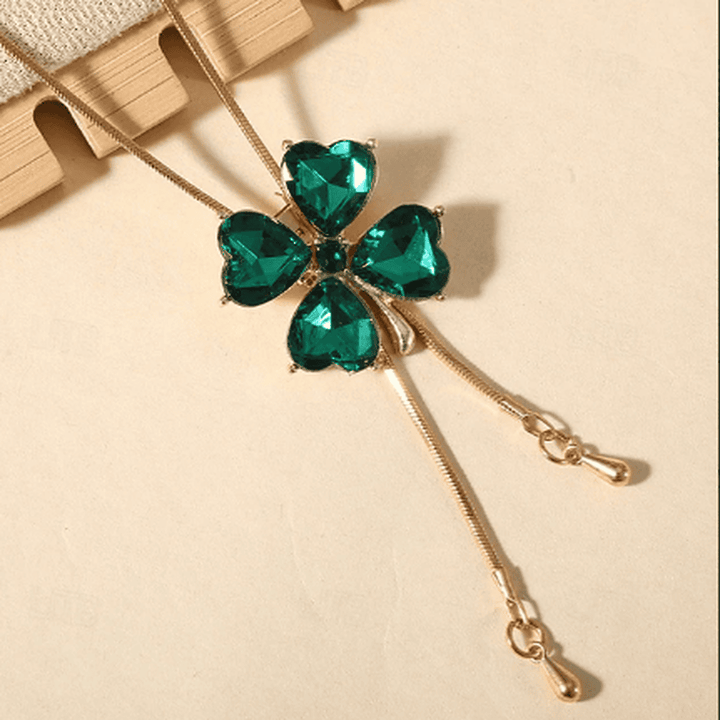 Collier pendentif Trèfle en Émeraude