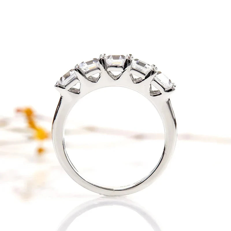 Bague Éblouissante en Zircon Cubique