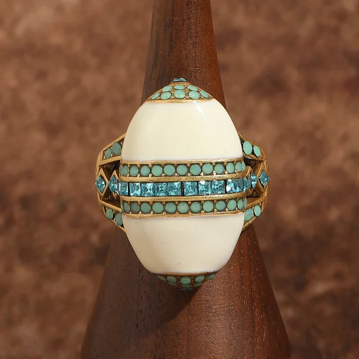 Bague en opale émaillée blanche