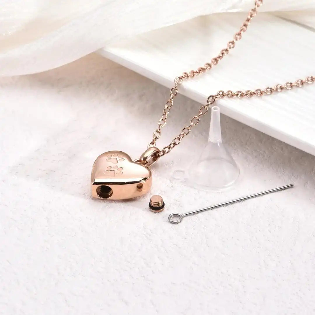 Collier Urne Mémorial pour Animaux Pendentif Cœur avec Gravure de Patte