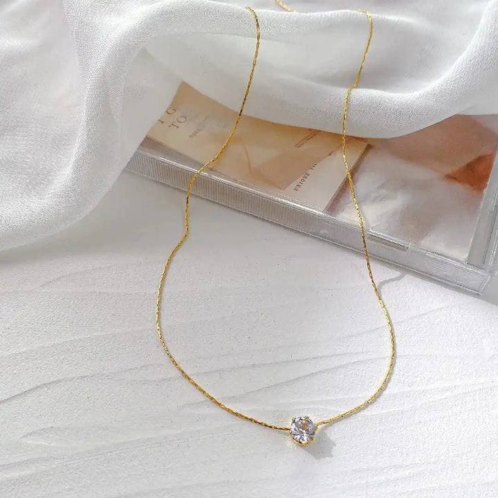 Collier Pendentif Élégant Solitaire