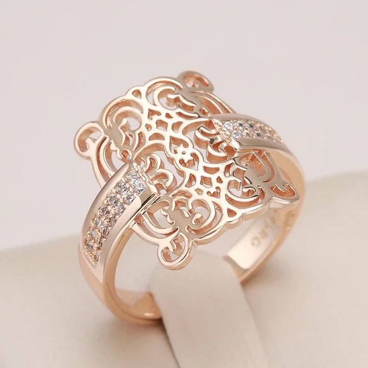 Bague en filigrane carrée ornée intemporelle