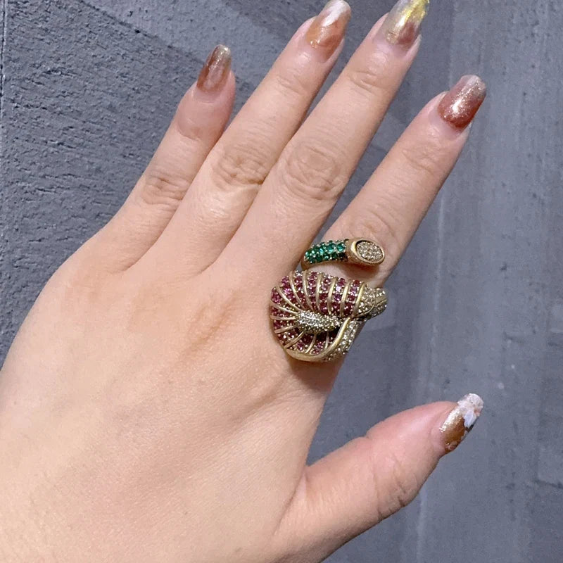 Bague en cristal avec fleurs abstraites