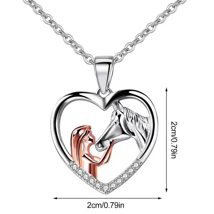 Collier en zircon avec cœur, fille et cheval