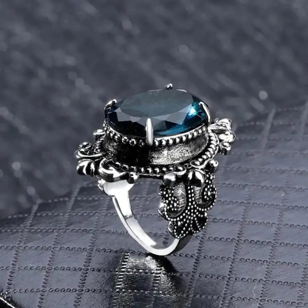Bague Vintage en Argent Ovale avec Zirconium Bleu