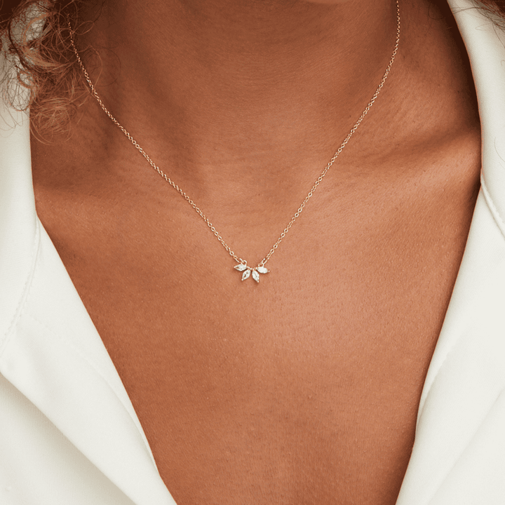 Collier en Cristal Brillant Feuille Omelia