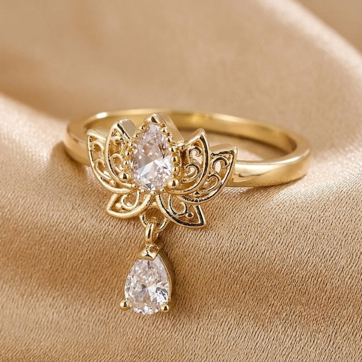 Bague Lotus Radieux en Zirconium