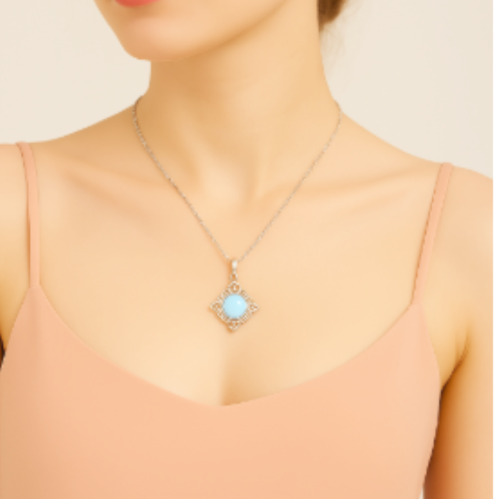Collier Vintage en Argent avec Pierre de Lune en Filigrane
