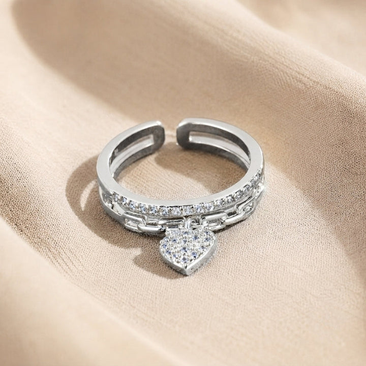 Bague Sophistiquée en Zirconia en Forme de Cœur