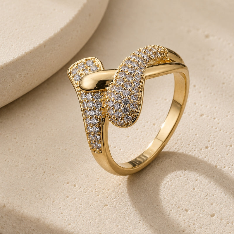 Bague intemporelle en micro zirconium