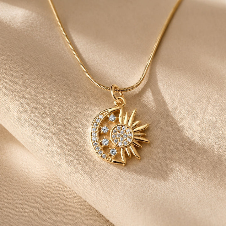 Collier Élégant en Zirconium Céleste