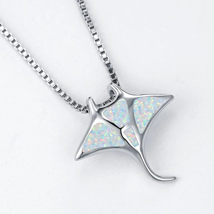 Collier en opale bleue Raie Manta