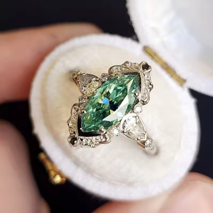 Bague Noble Épanouissement