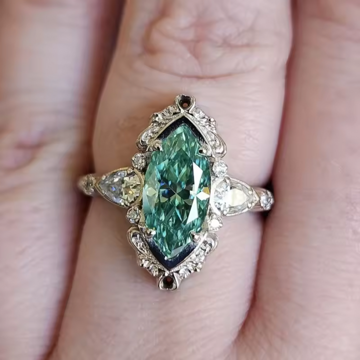 Bague Noble Épanouissement