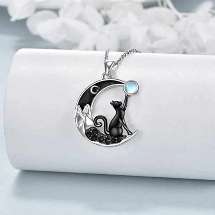 Pendentif en cristal de chat noir sur collier