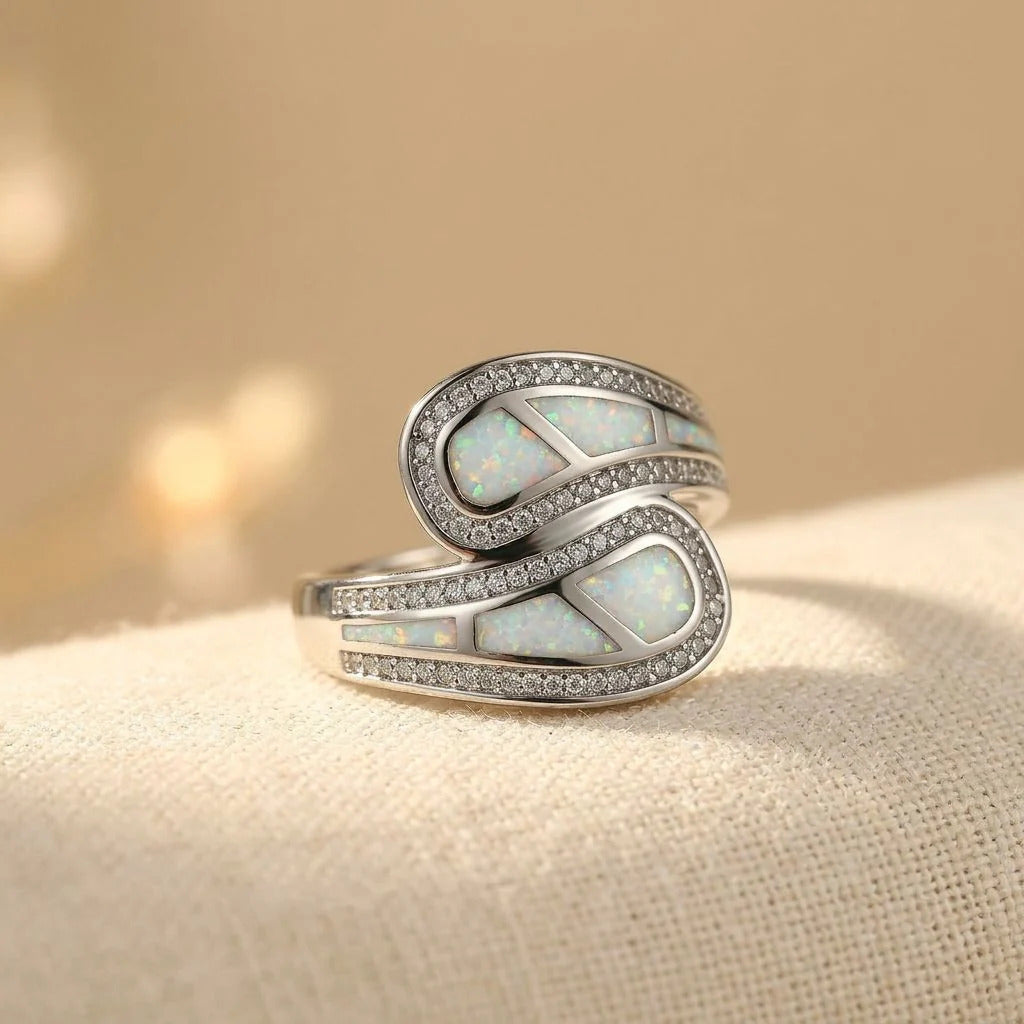 Bague en zirconium avec pierre opale blanche